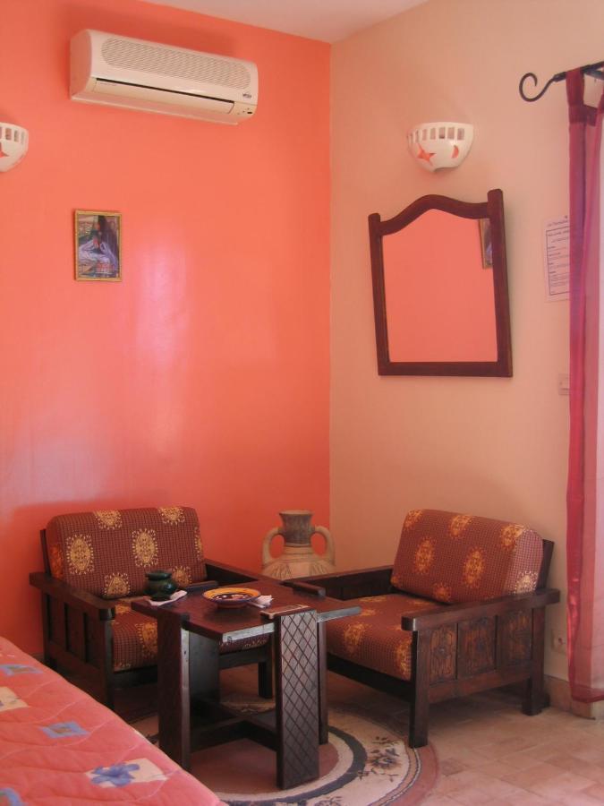 Les Tourmalines Bed & Breakfast Afeggou Bagian luar foto