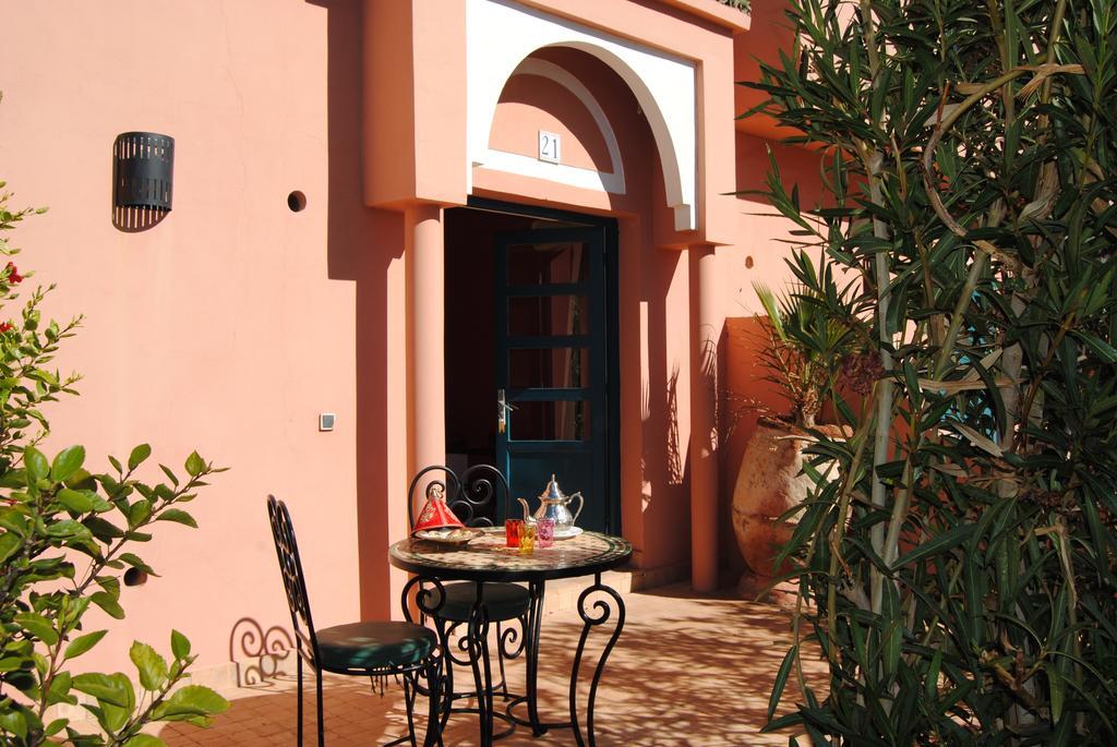 Les Tourmalines Bed & Breakfast Afeggou Bagian luar foto