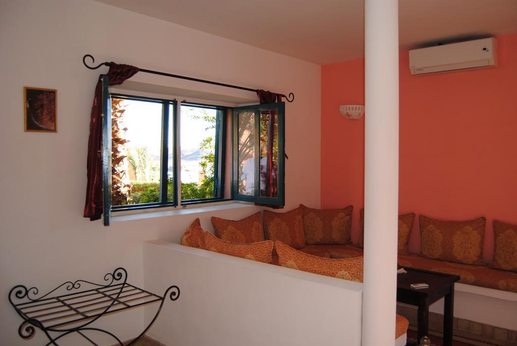 Les Tourmalines Bed & Breakfast Afeggou Bagian luar foto